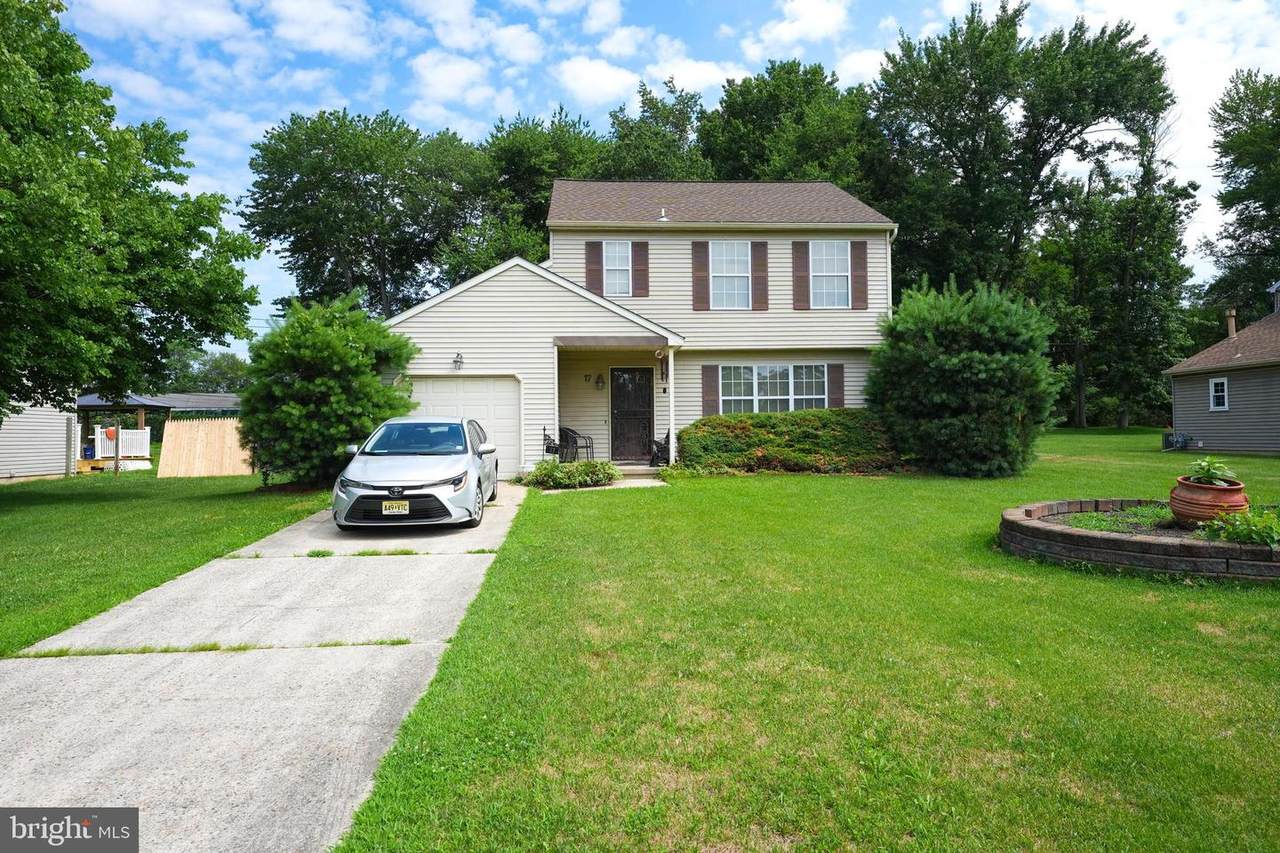 17 New Castle Lane - Photo 1