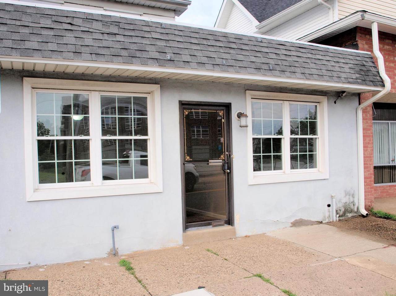 209 Bridgeboro Street - Photo 1