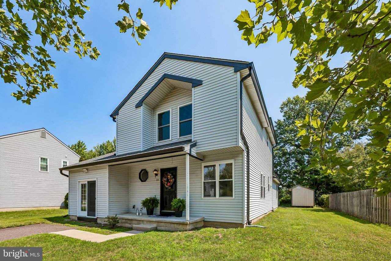 33 Country Lane - Photo 1