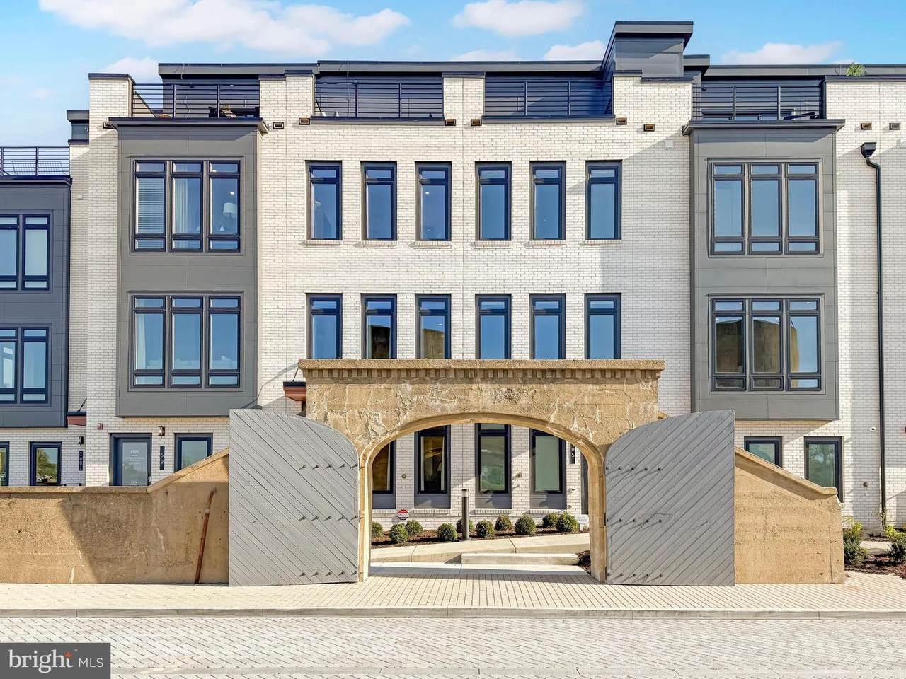 61 Lower Service Court - Photo 1