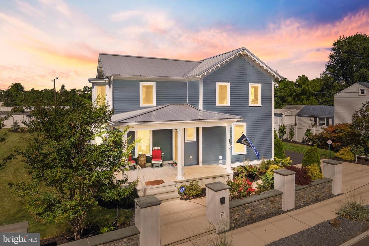 10 Laurel Avenue - Photo 1