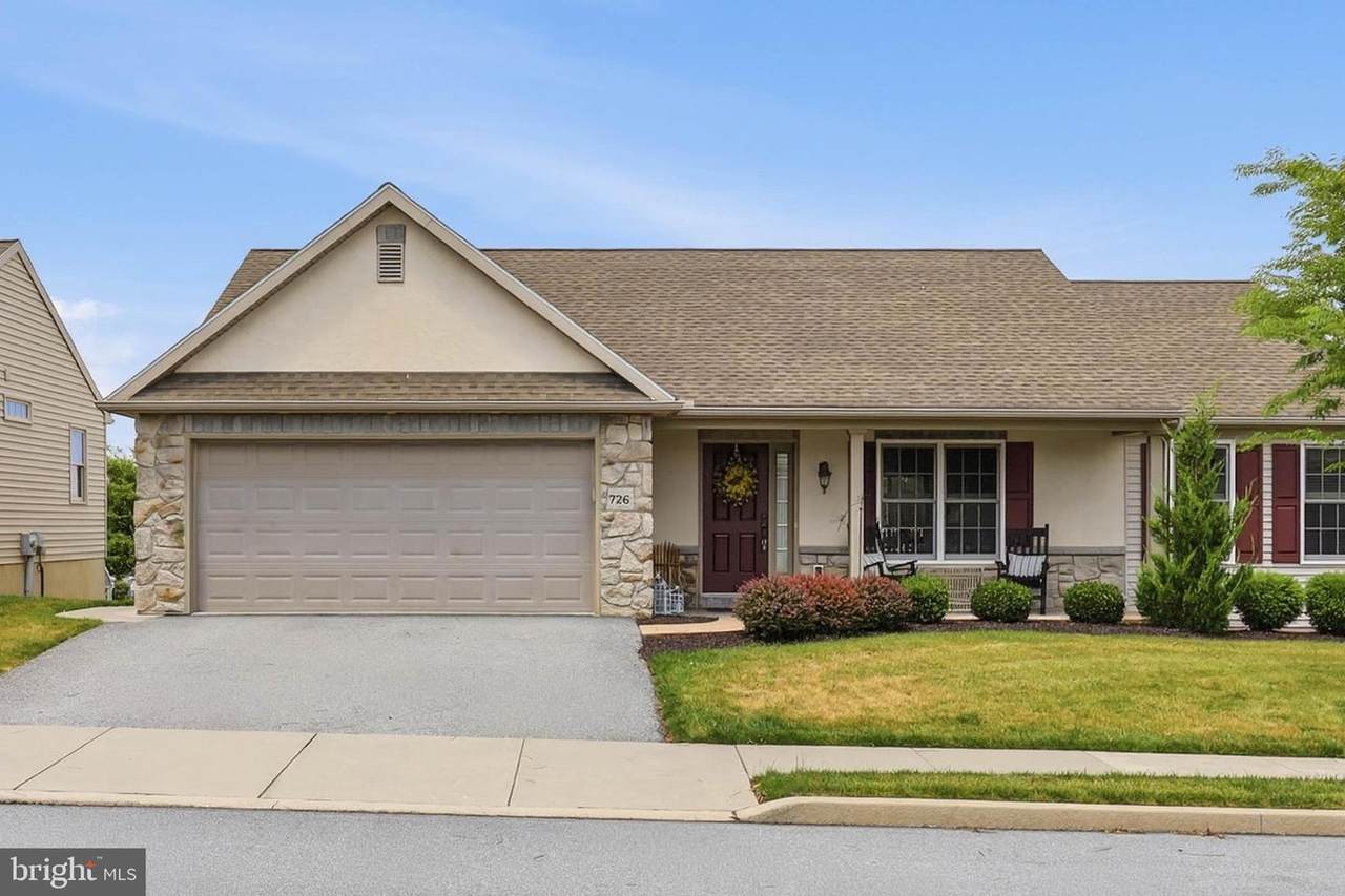 726 Heather Ridge - Photo 1