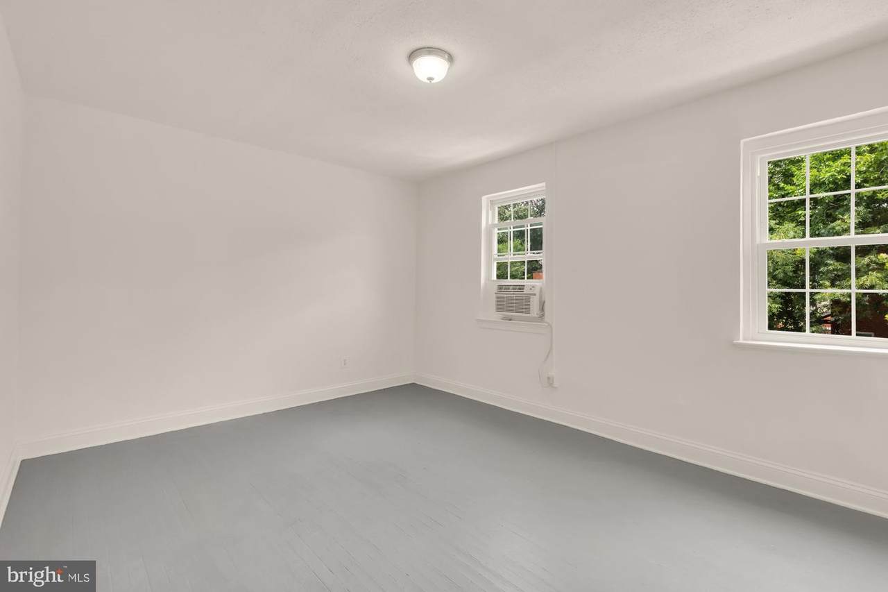 https://bt-photos.global.ssl.fastly.net/brightmls/1280_boomver_1_805142766402-2.jpg