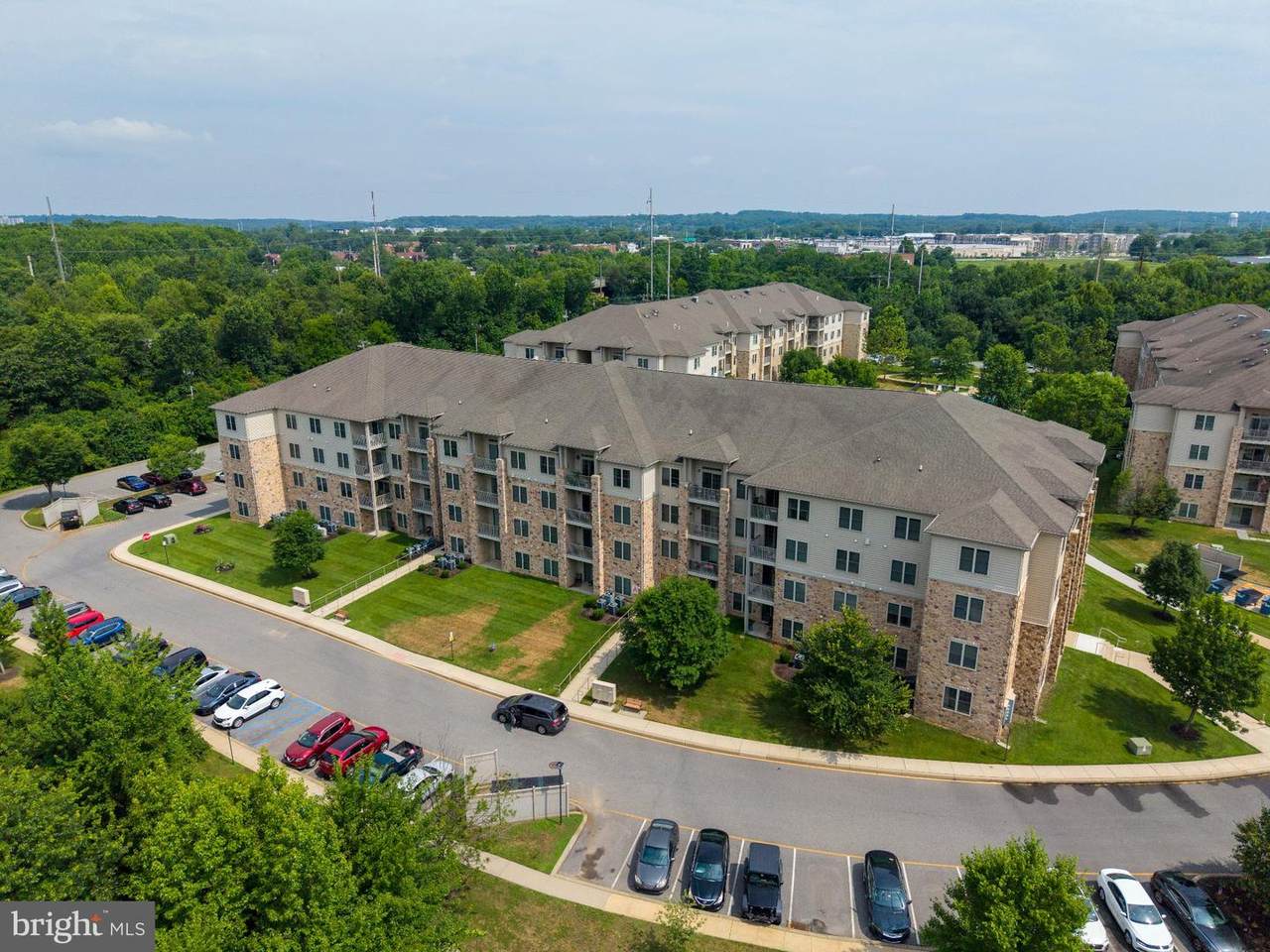 2000 Fountainview Circle - Photo 1