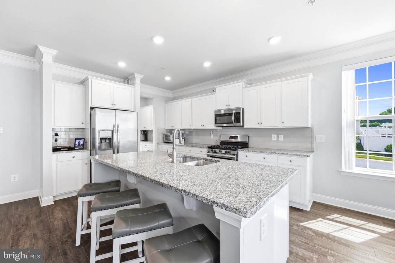 10050 Selkie Lane - Photo 1