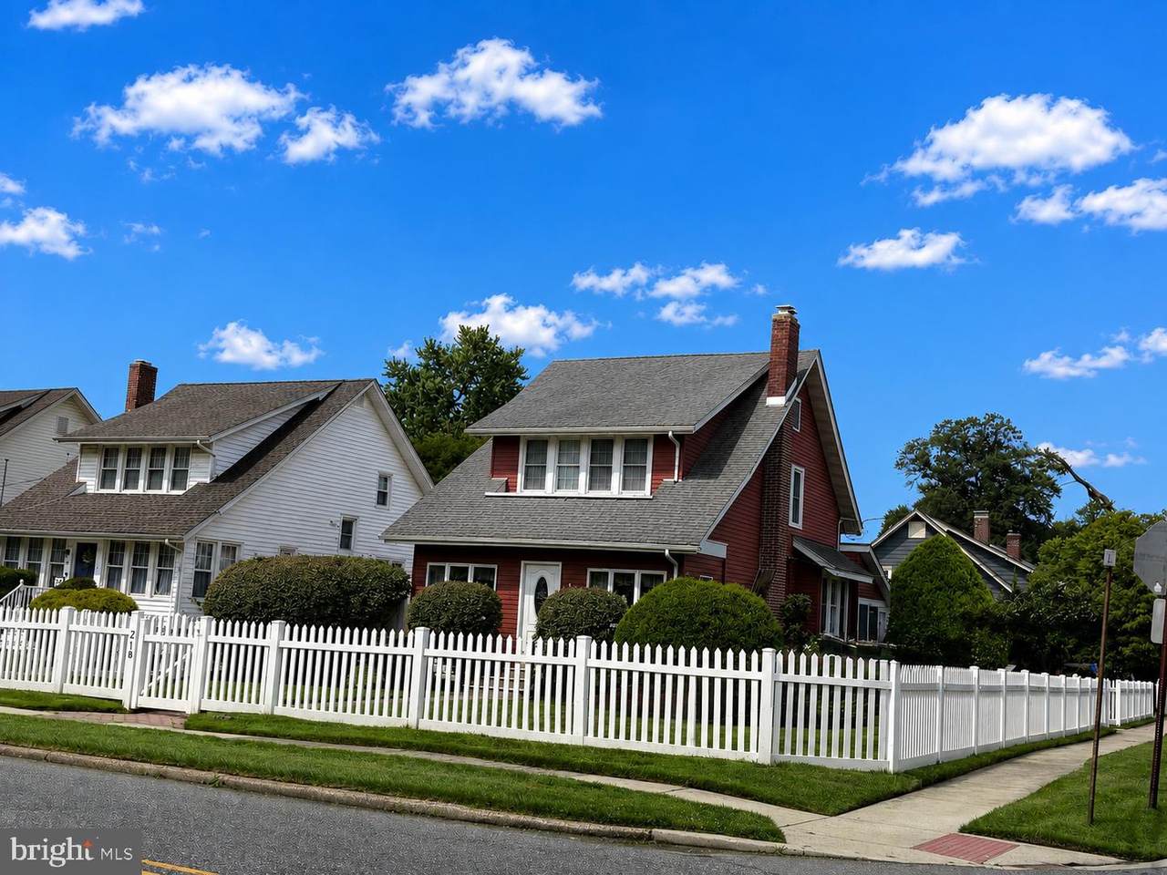 218 Warwick Road - Photo 1