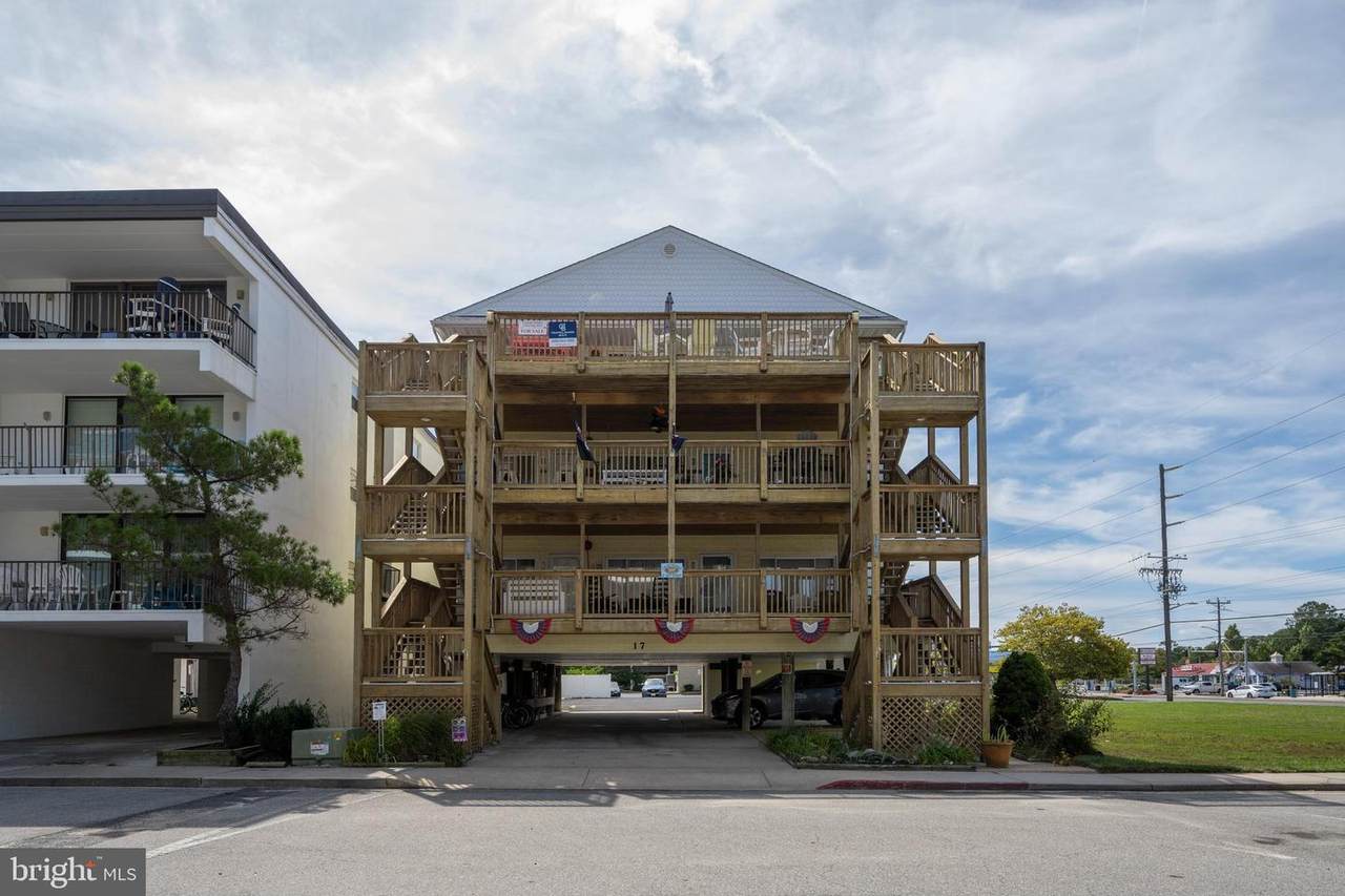 17 143RD Street - Photo 1