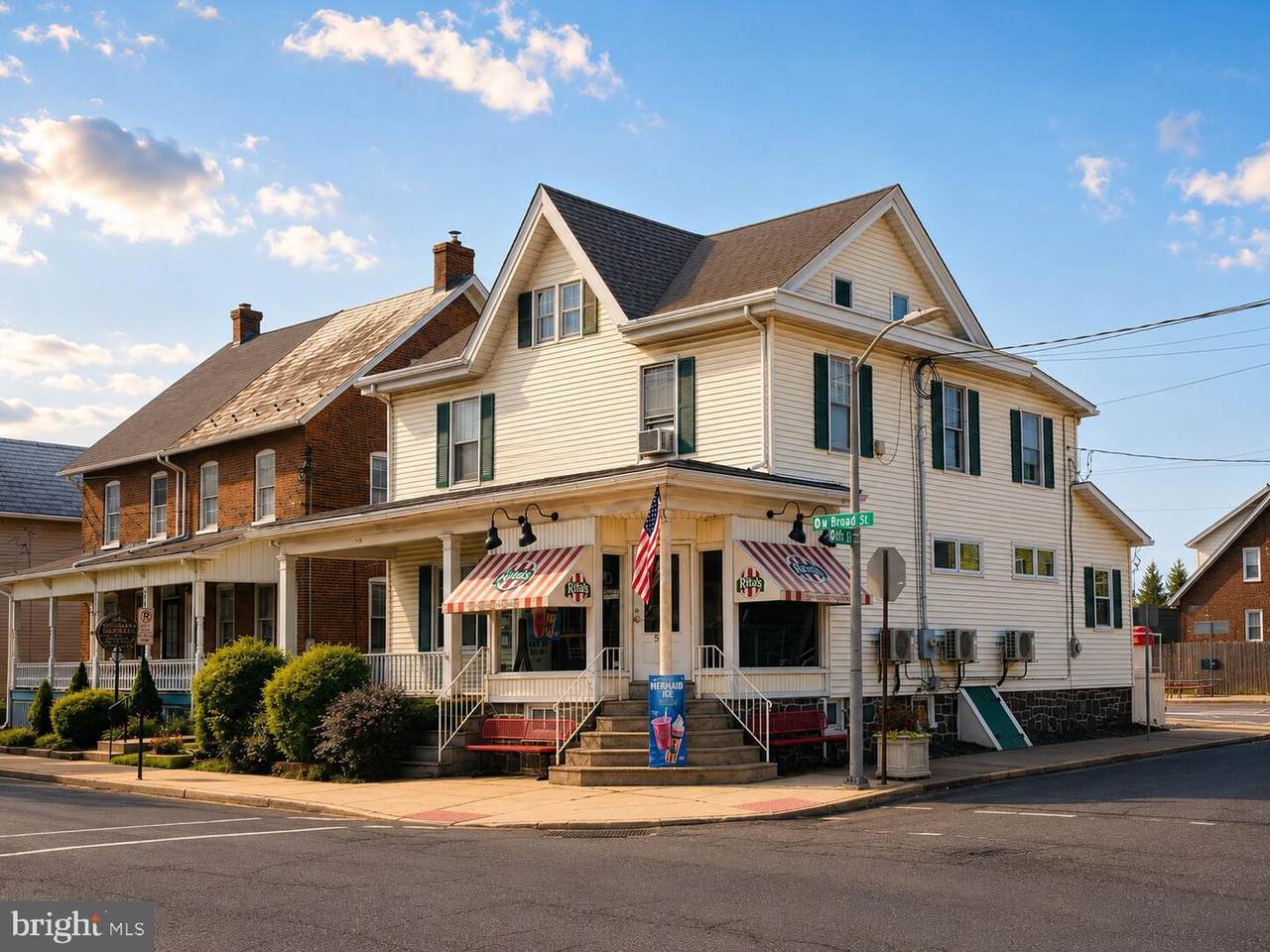 534 Broad Street - Photo 1