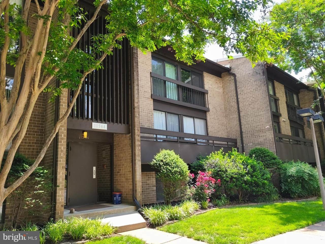 11564 Rolling Green Court - Photo 1