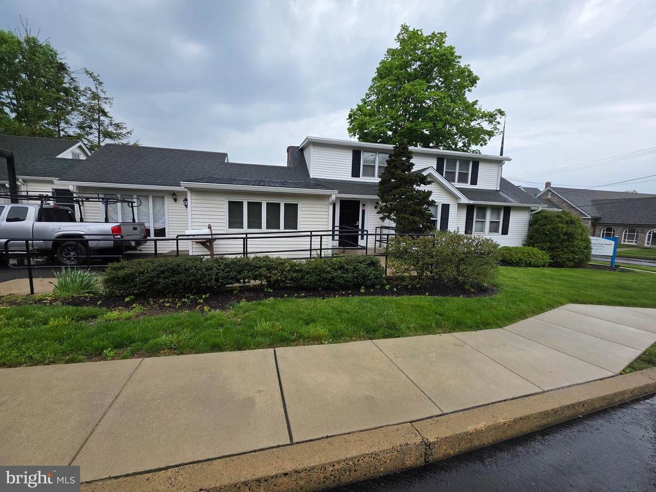 300 Spruce Street - Photo 1