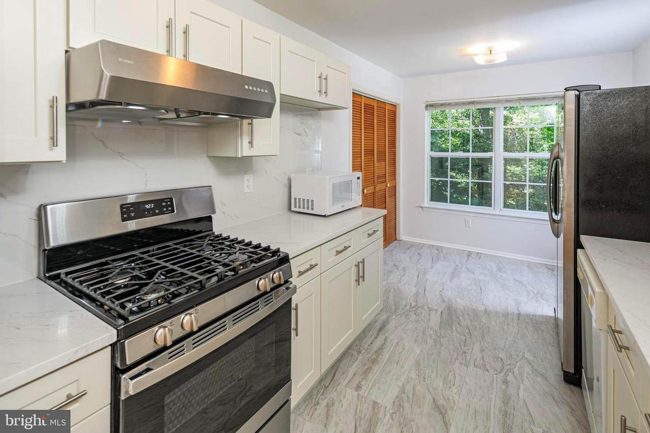 50 Grant Way - Photo 1