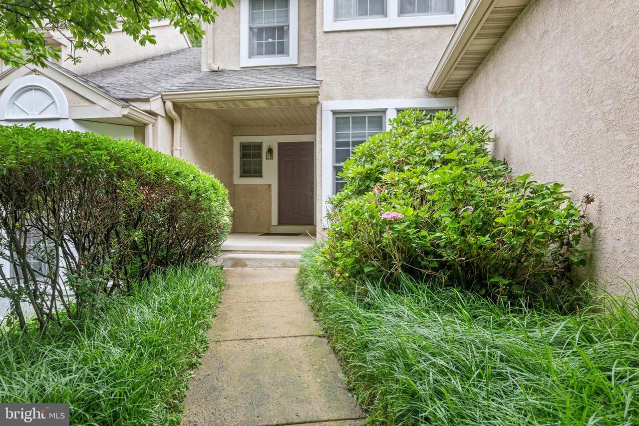 182 Linden Drive - Photo 1