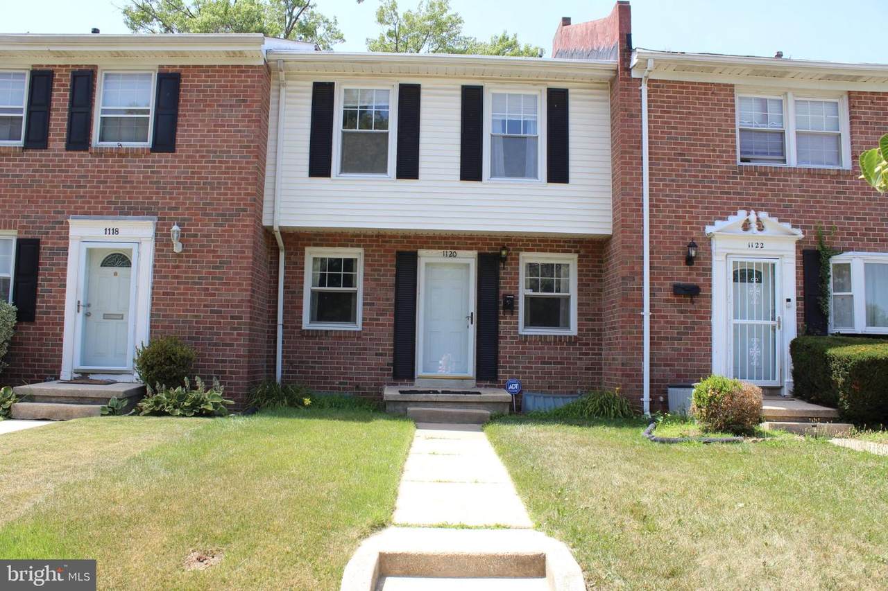1120 Linkside Drive - Photo 1