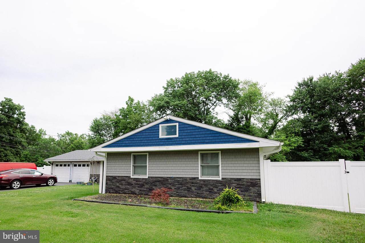 138 Crestview Drive - Photo 1