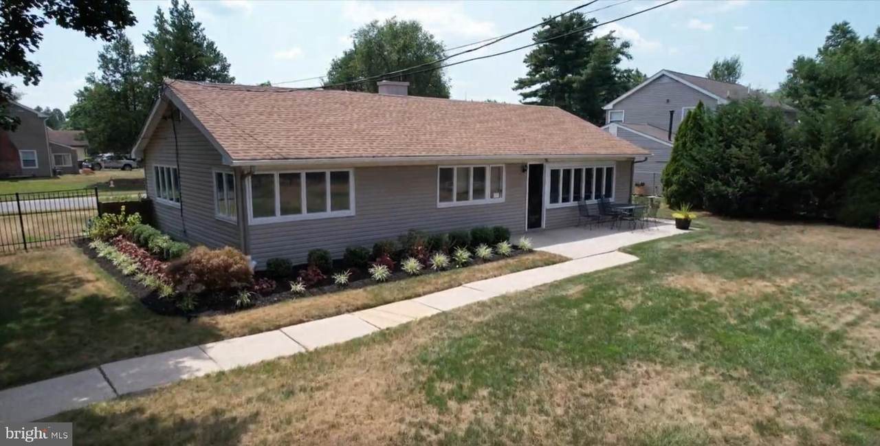 81 Somerset Drive - Photo 1