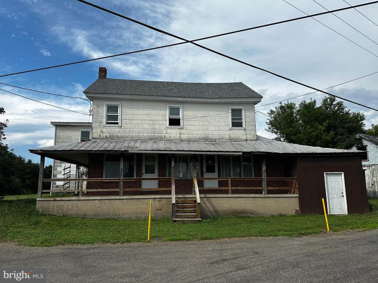 224 Middle Road - Photo 1