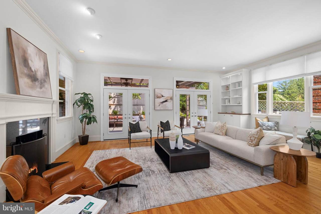 4561 Macarthur Boulevard - Photo 1