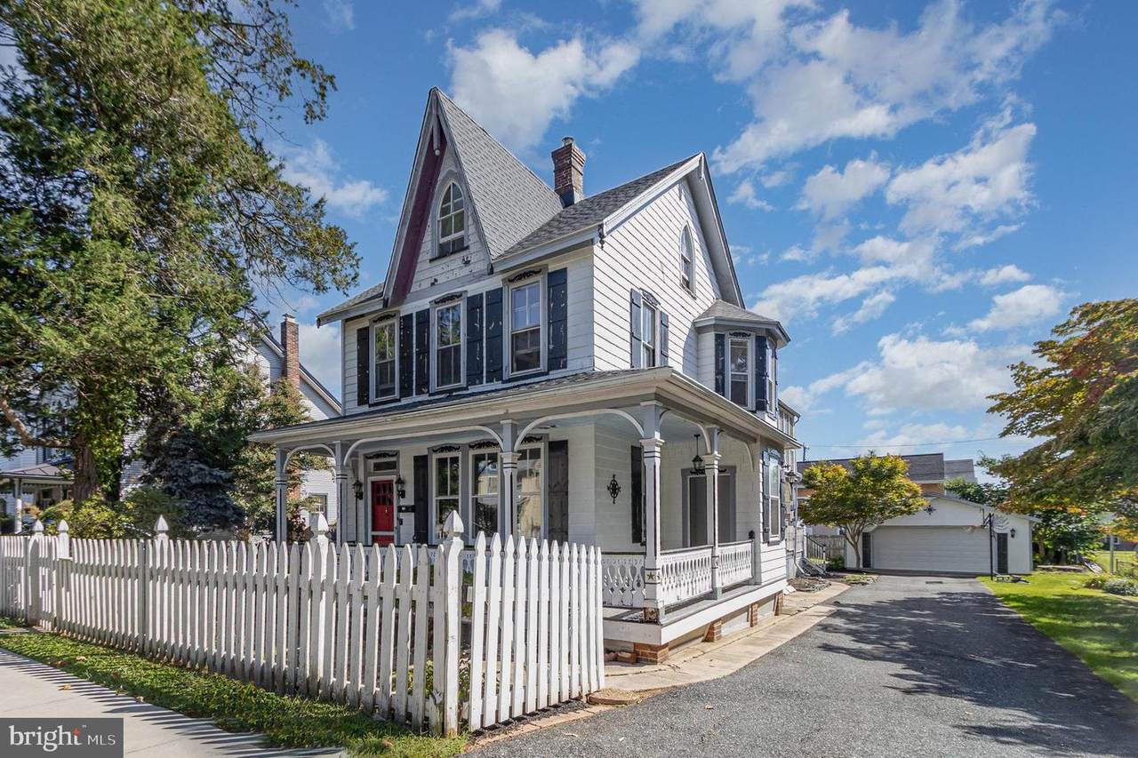 313 Washington Street - Photo 1