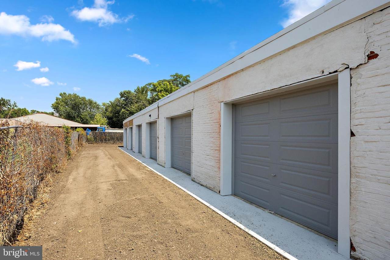 1 Oak Street - Photo 1