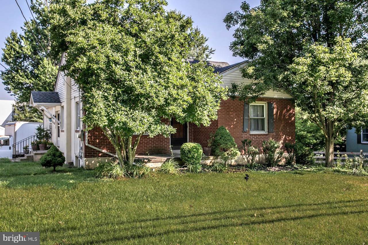 2916 Whitehall Road - Photo 1