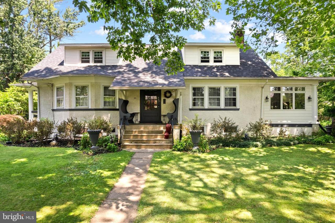 421 5TH Street - Photo 1