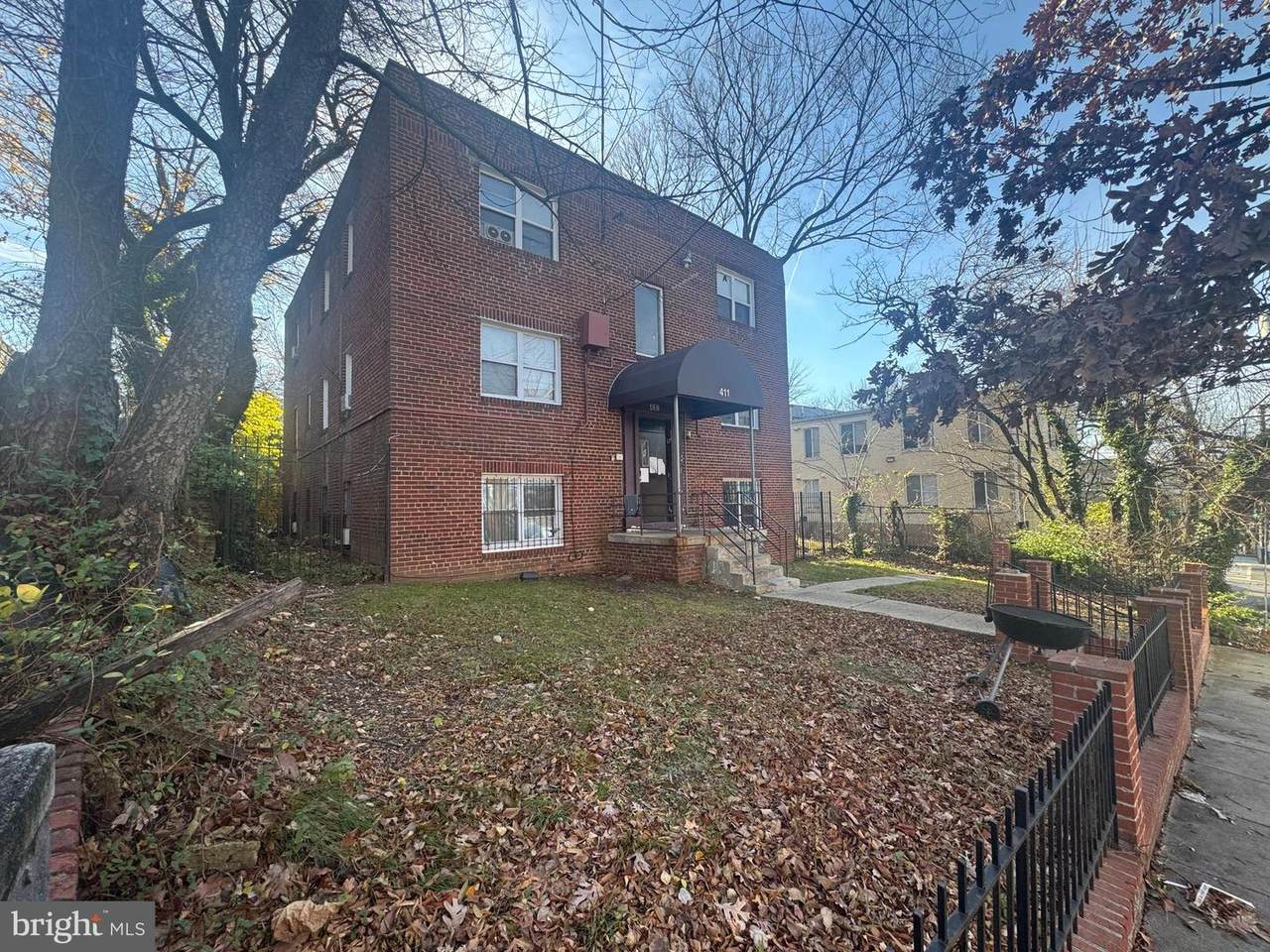 411 Atlantic Street - Photo 1