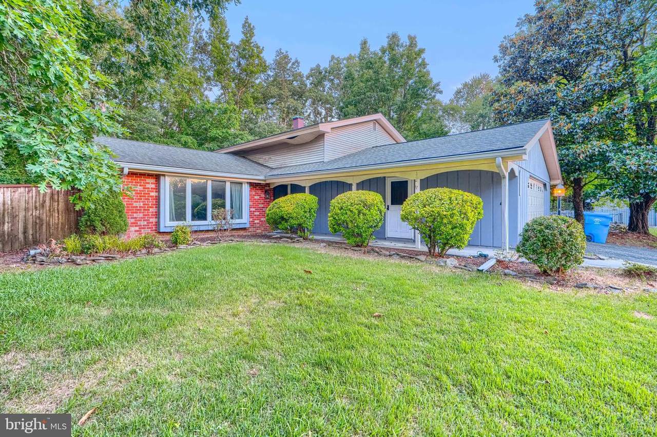 3009 Sherwood Road - Photo 1