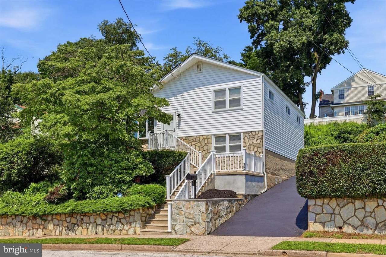 152 Egerton Avenue - Photo 1