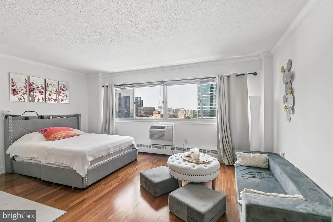 2101 Chestnut Street - Photo 1