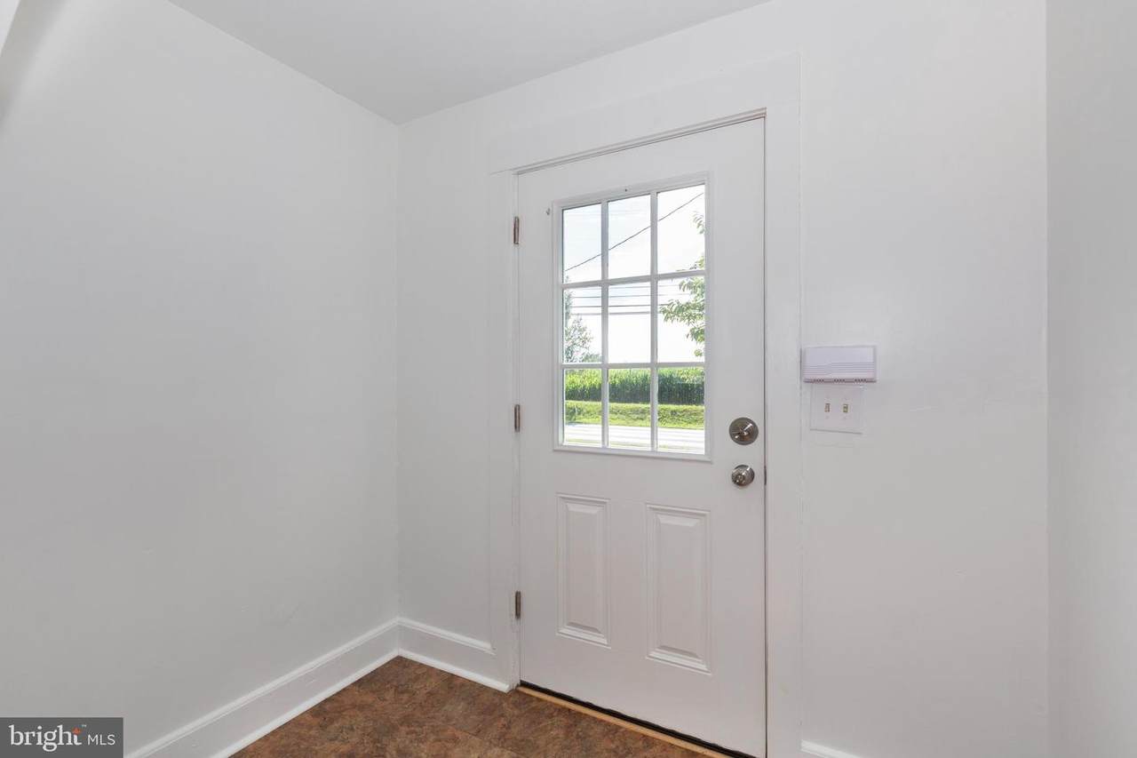 https://bt-photos.global.ssl.fastly.net/brightmls/1280_boomver_1_805156724672-2.jpg