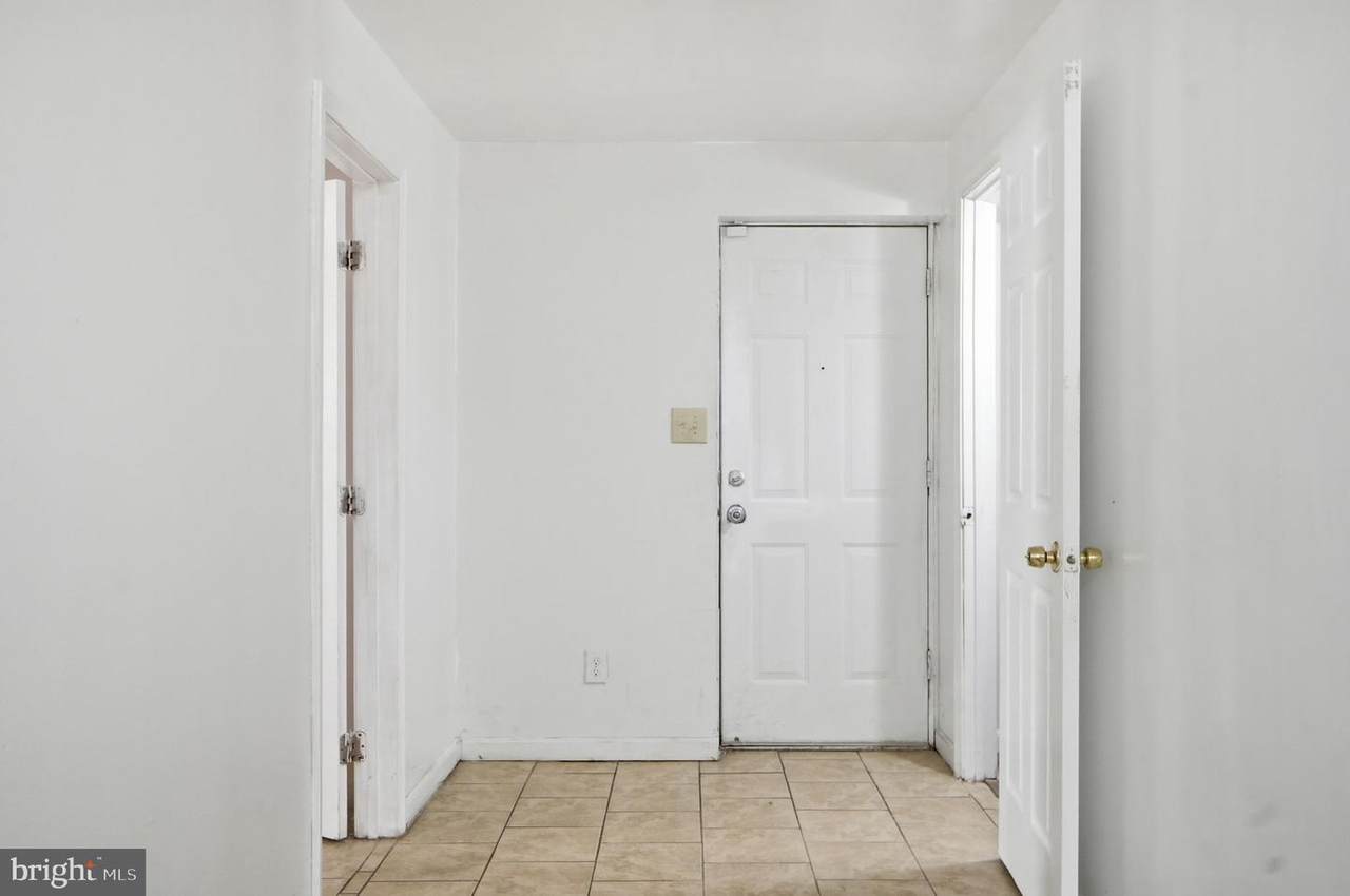 https://bt-photos.global.ssl.fastly.net/brightmls/1280_boomver_1_805156739828-2.jpg