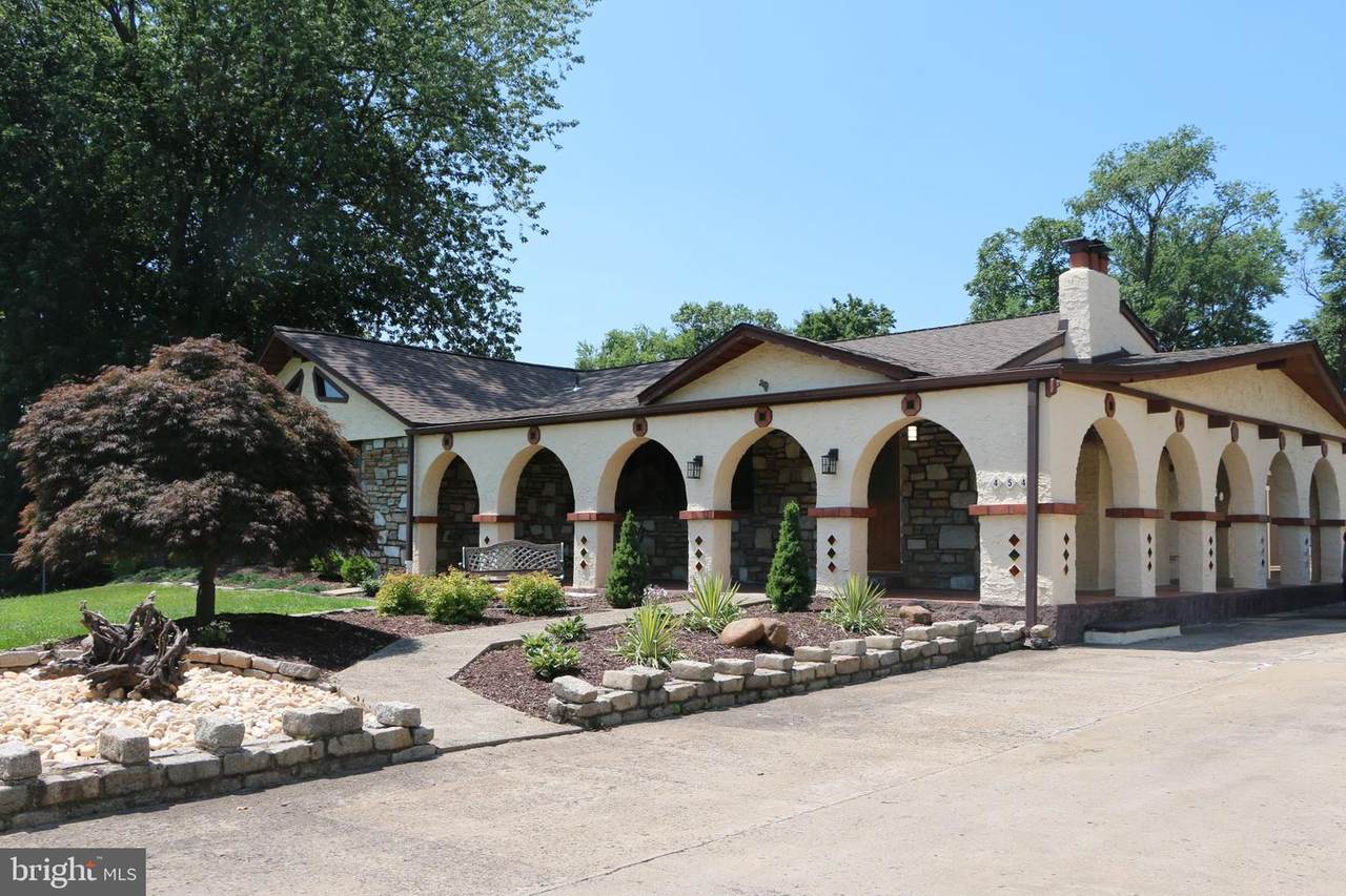 454 Dunksferry Road - Photo 1