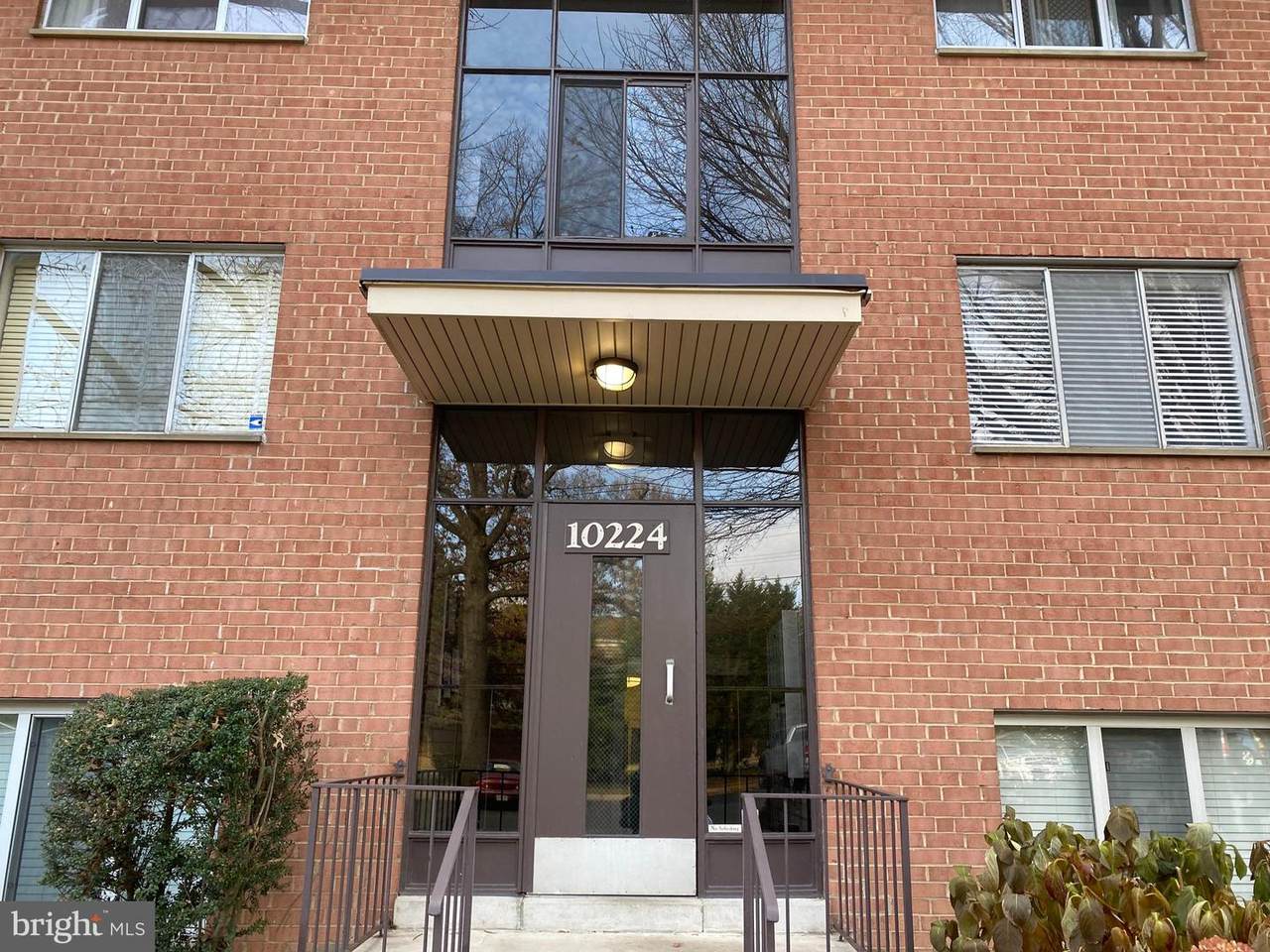 10224 Rockville Pike - Photo 1
