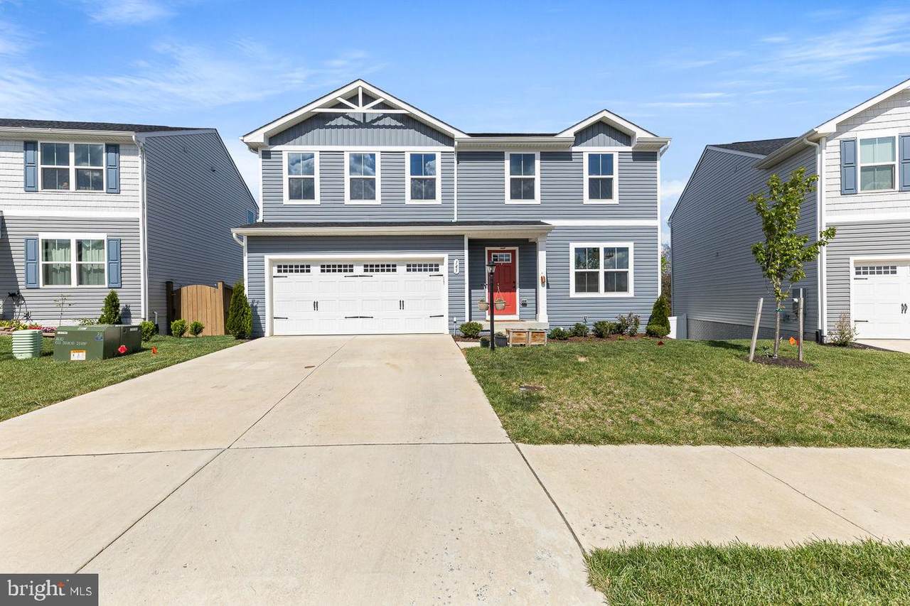 145 Dursley Circle - Photo 1