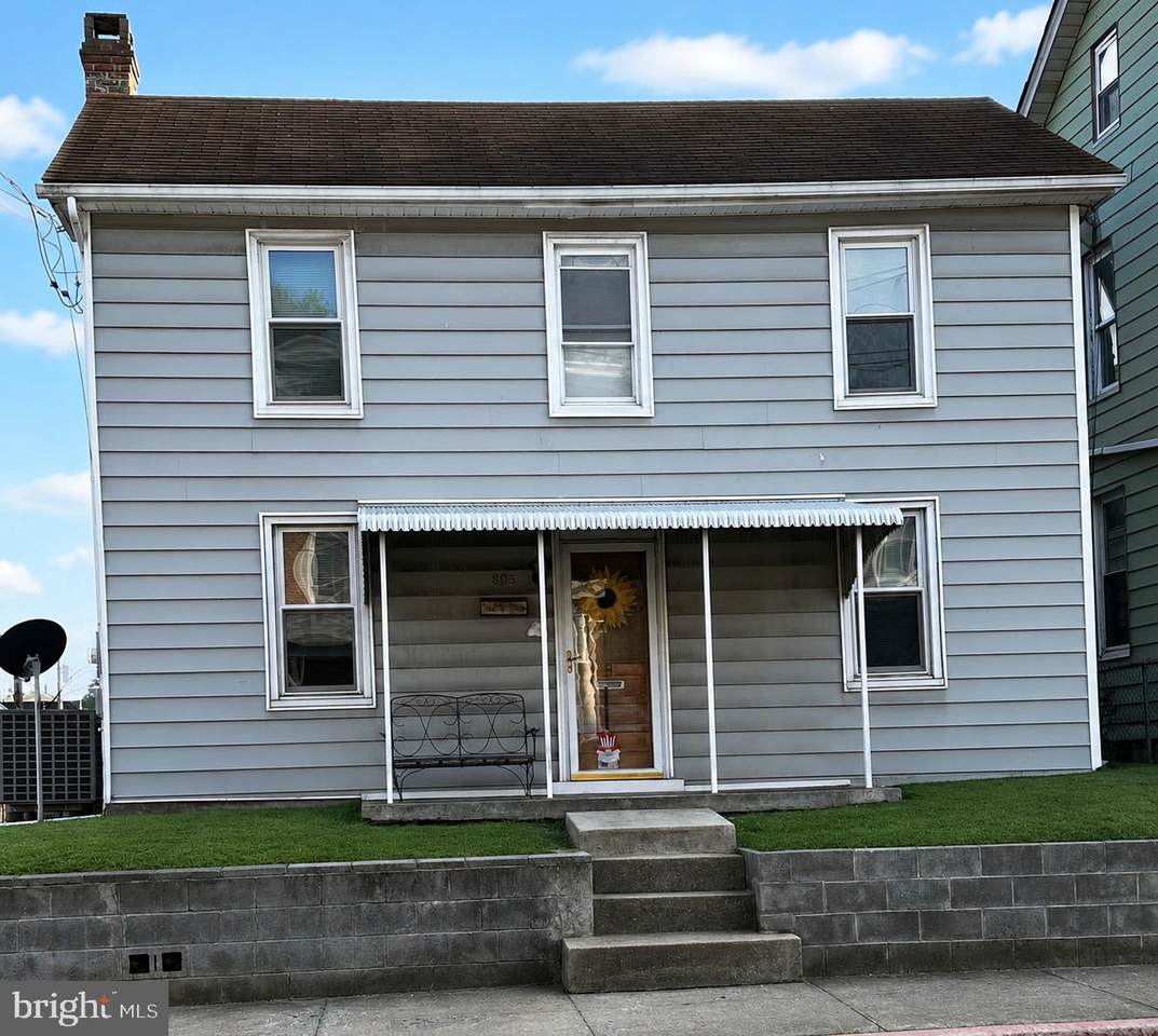 803 Salem Avenue - Photo 1