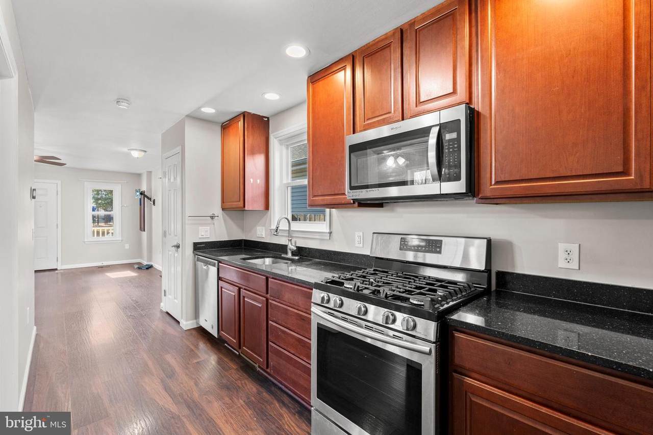 321 Tyler Street - Photo 1
