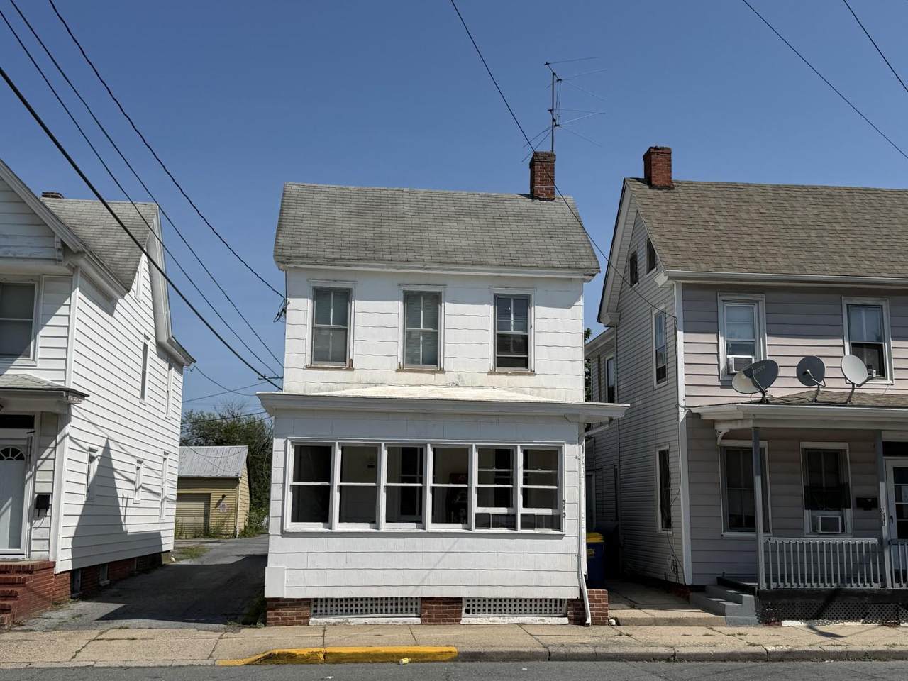 313 Division Street - Photo 1