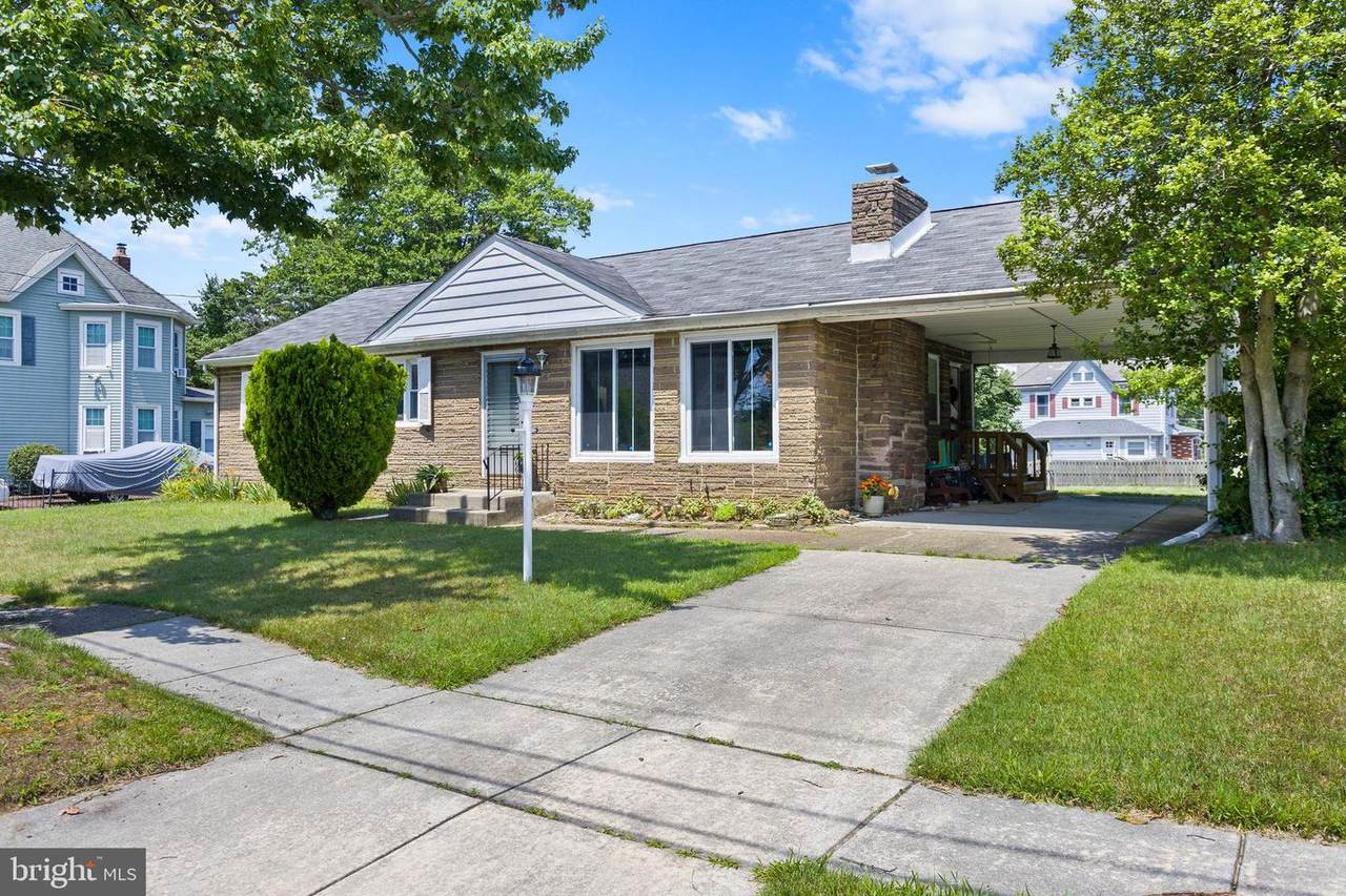 319 Monroe Avenue - Photo 1