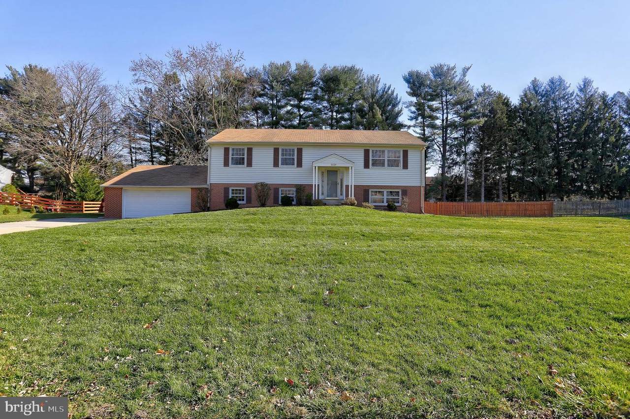 3229 Ramblewood Road - Photo 1