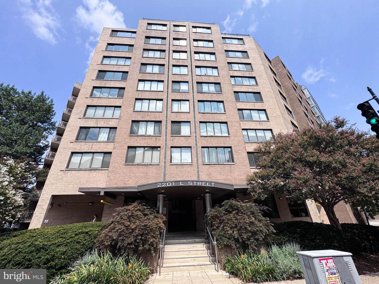 2201 L Street - Photo 1