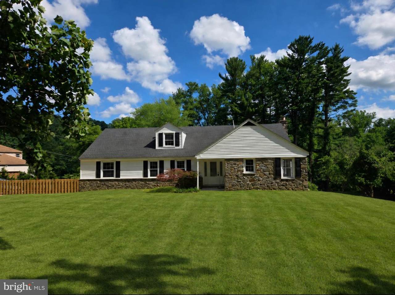 320 Sycamore Mills Road - Photo 1