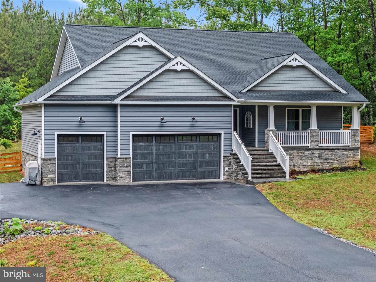 367 Pinehurst Drive - Photo 1
