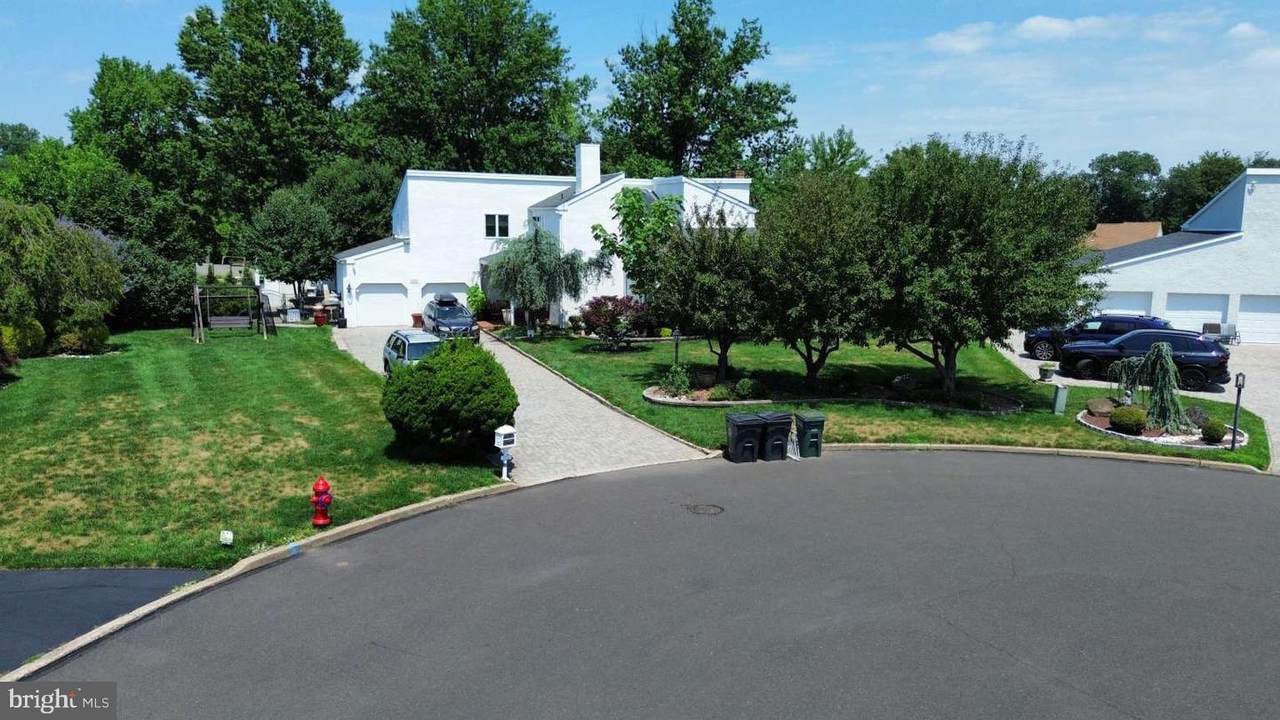 https://bt-photos.global.ssl.fastly.net/brightmls/1280_boomver_1_805159676486-2.jpg