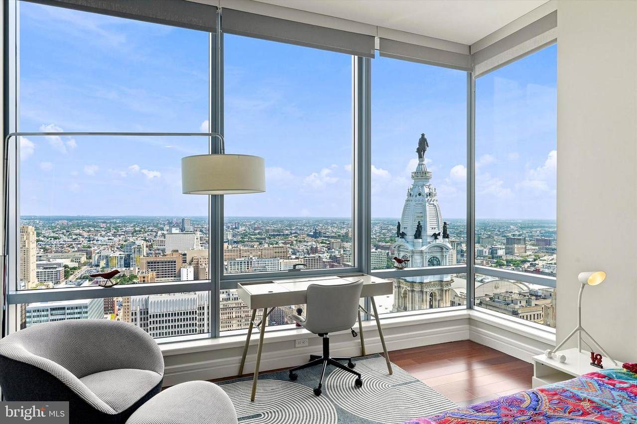 1414 Penn Square - Photo 1