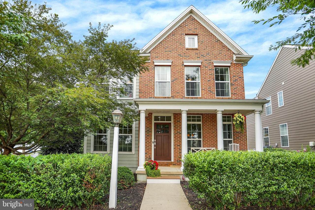 161 Walden Way - Photo 1