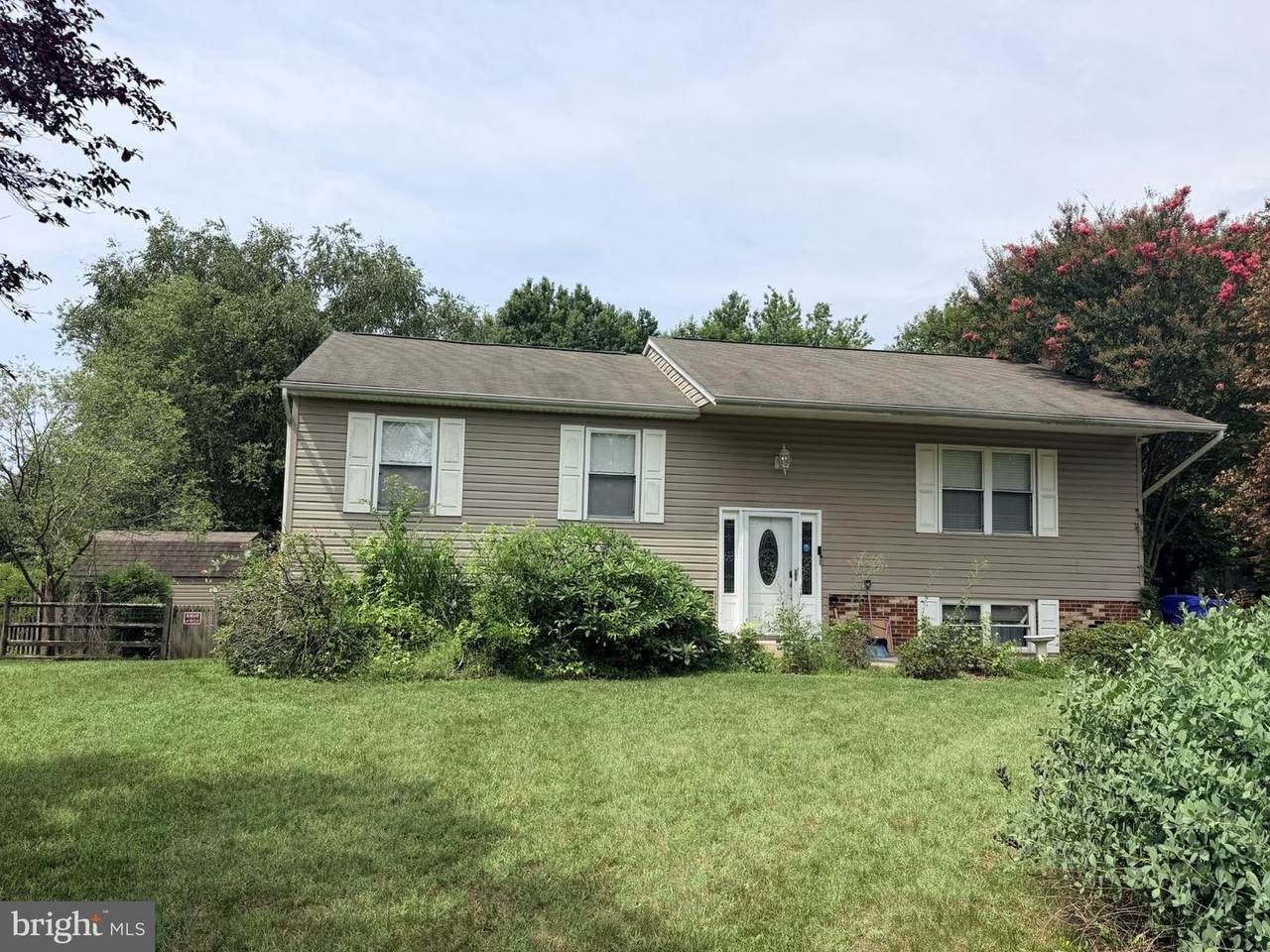 10395 Chateau Drive - Photo 1