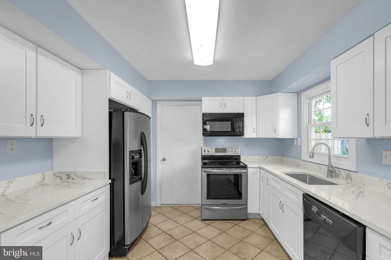 2807 Folsom Lane - Photo 1