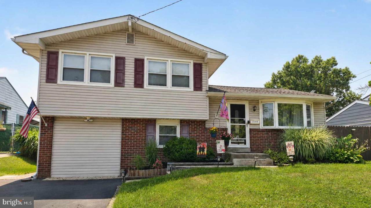 2266 Spruce St - Photo 1