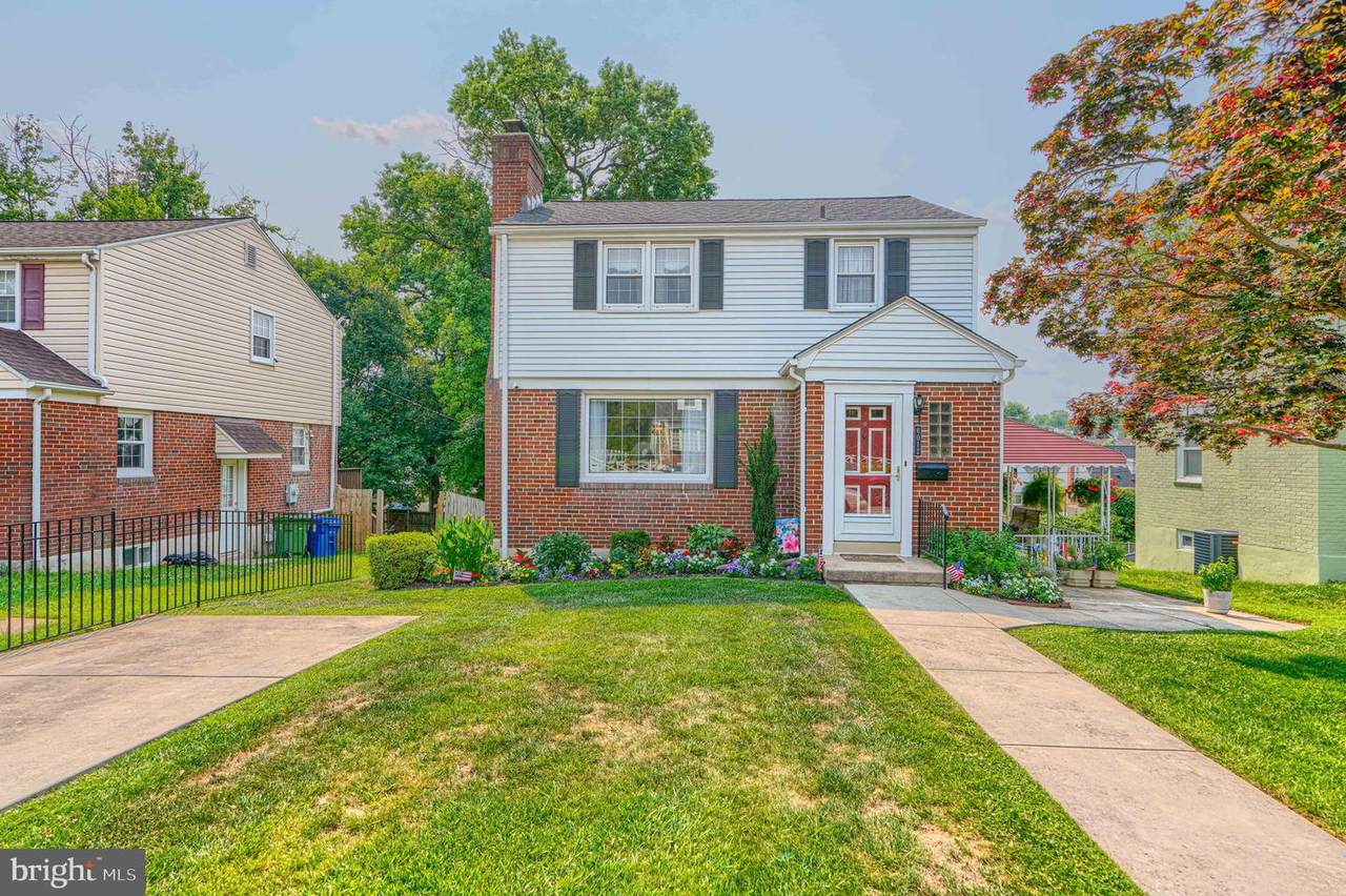 6012 Winthrope Avenue - Photo 1