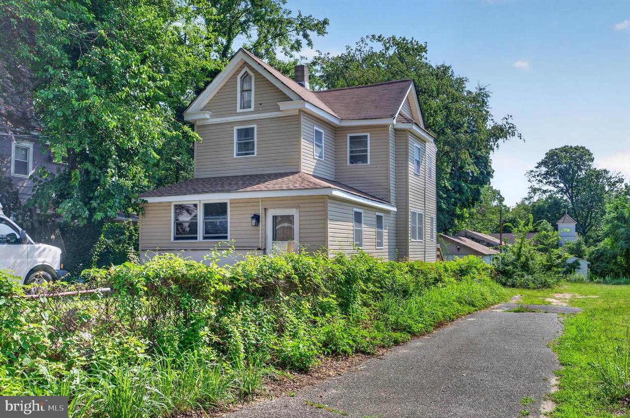 1679 Almonesson Road - Photo 1